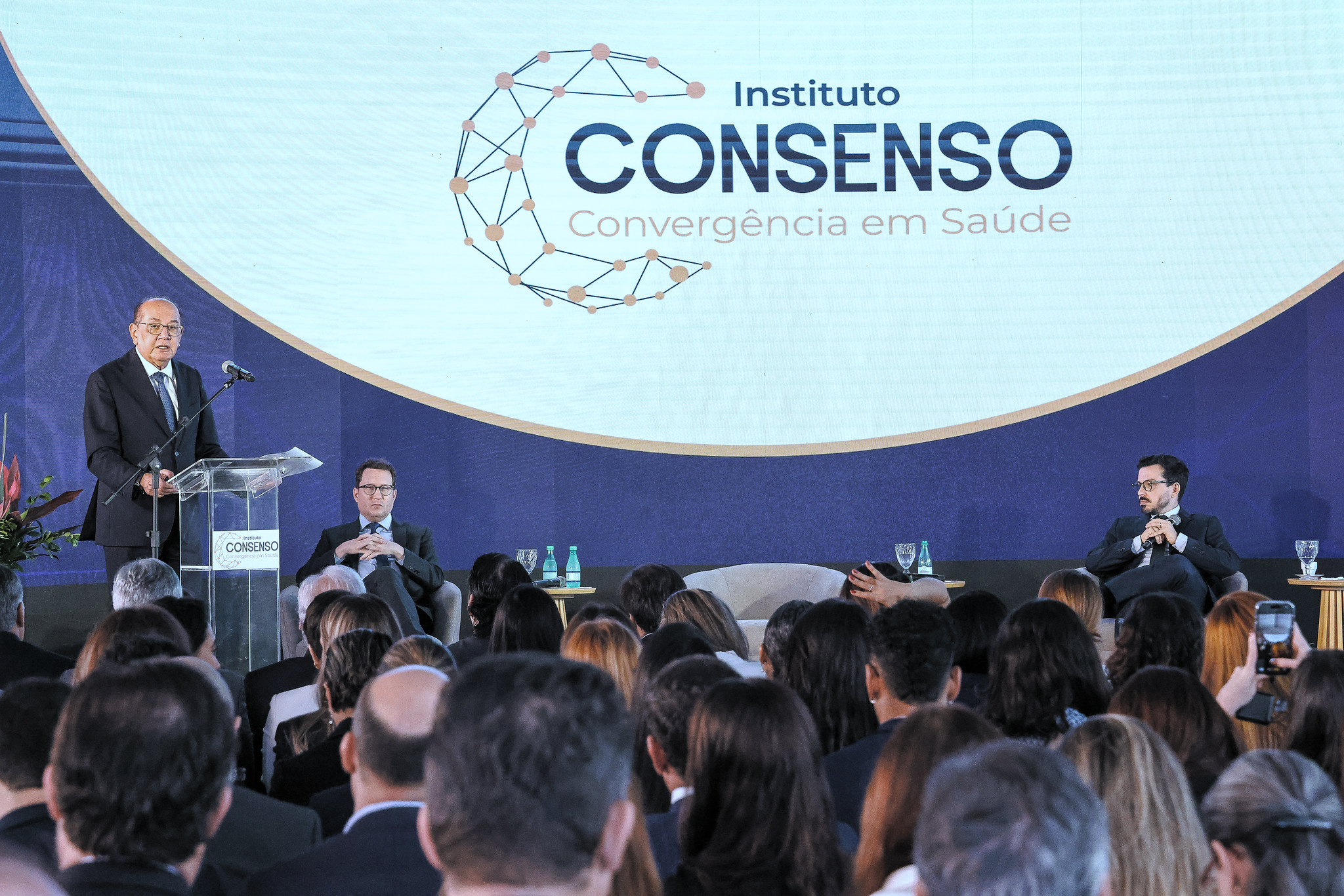 Gilmar Mendes defende acordo de compartilhamento de risco para ampliar acesso a terapias de alto custo