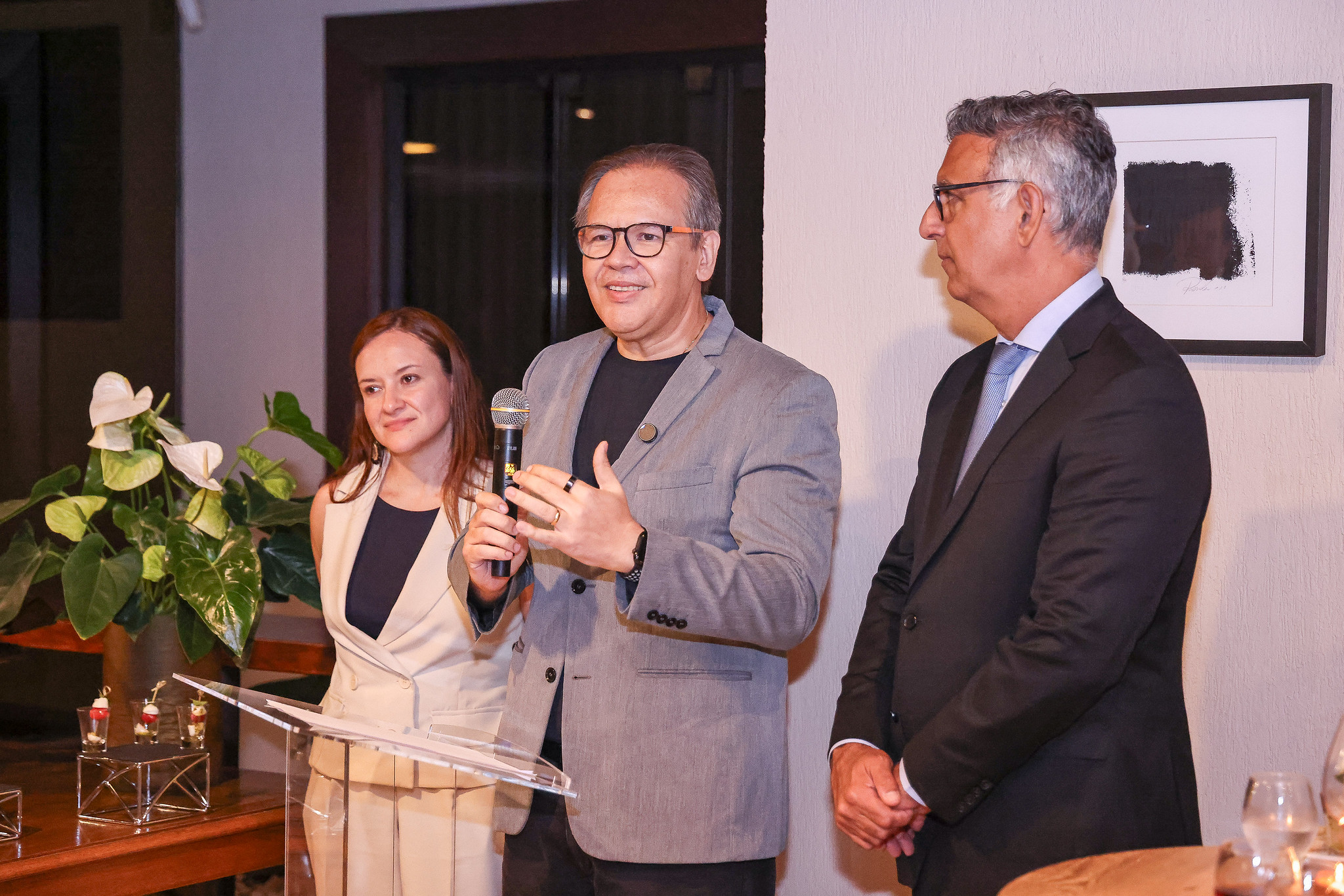 Instituto lança primeira edição da Revista Consenso e amplia diálogo com a sociedade