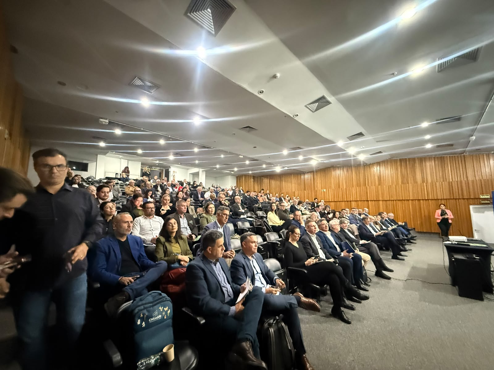 Frente Parlamentar dos Serviços de Saúde debate sustentabilidade do setor em encontro em Porto Alegre